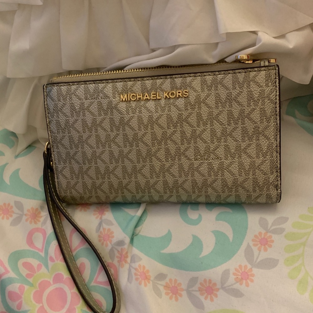 Michael kors wristlet!